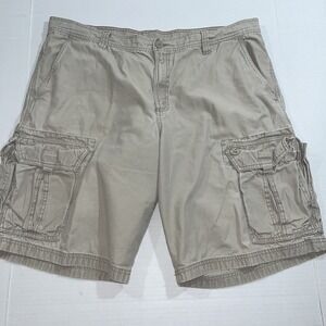 The North Face Men's 40 Beige Cargo Shorts Hiking Fishing Climbing Outdoors